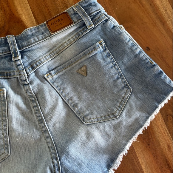 Guess shorts - Picture 2 of 9